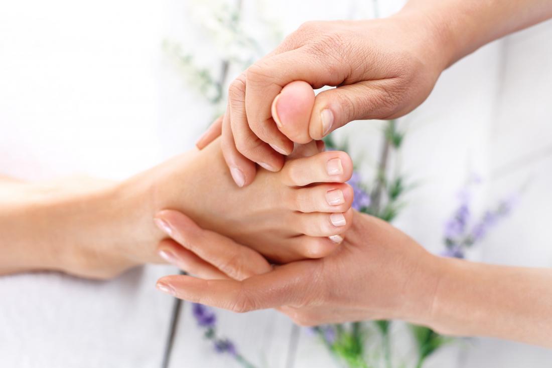 Foot massage - Toe massage