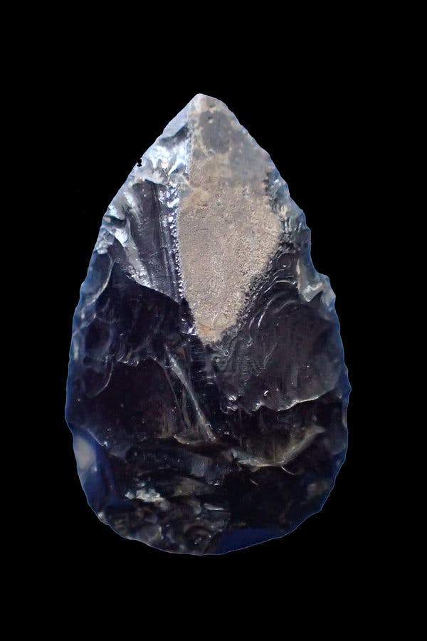 A Middle Stone Age obsidian point found at the Fincha Habera rock shelter.