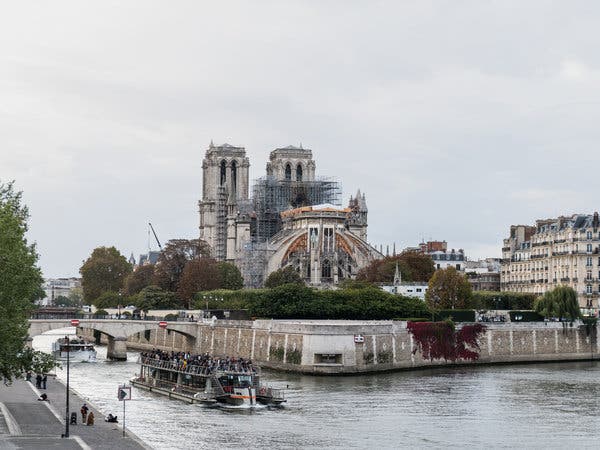 From the Pont de la Tournelle you can see Notre Dame and the damage done by the recent fire.