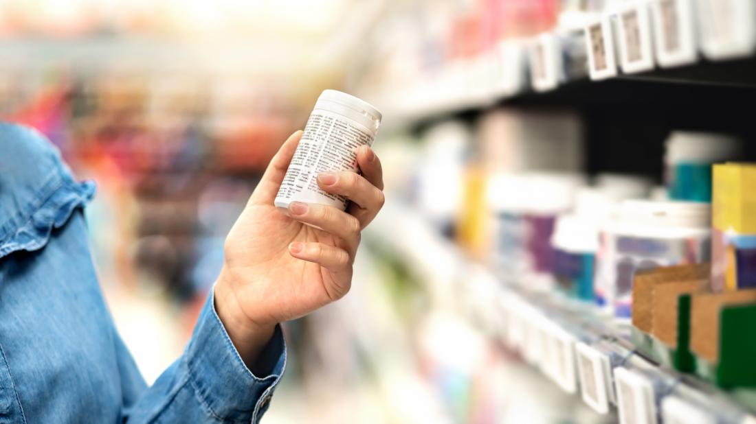 a woman shopping for supplements for COPD