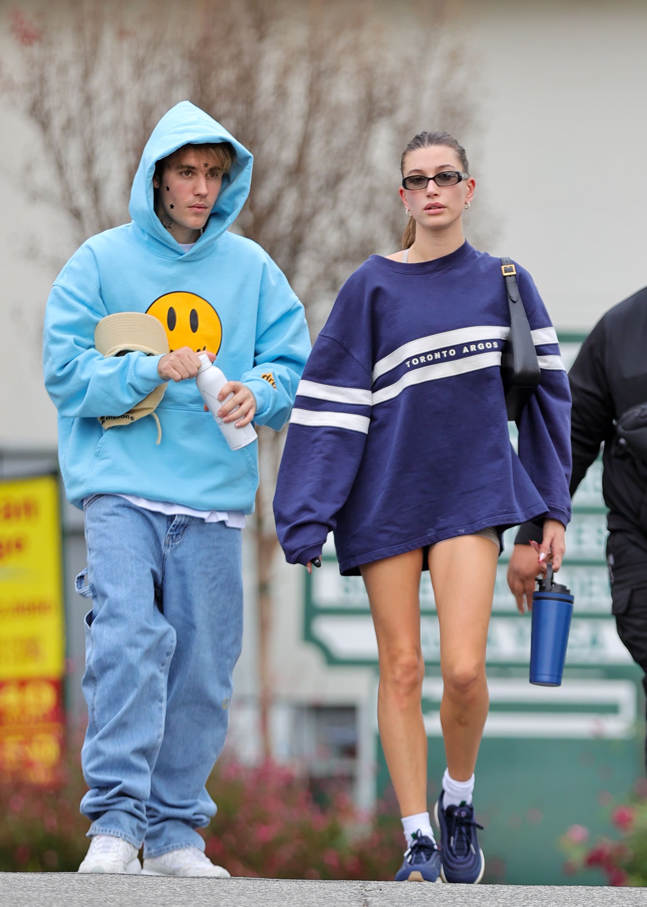los angeles, ca december 17 justin bieber and hailey bieber are seen on december 17, 2022 in los angeles, california photo by rachpootbauer griffingc images