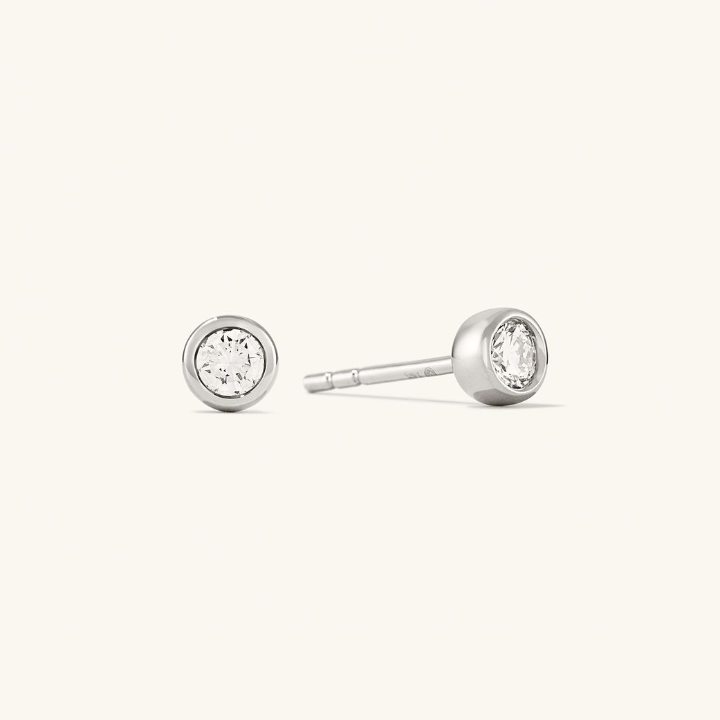 Round Diamond Studs