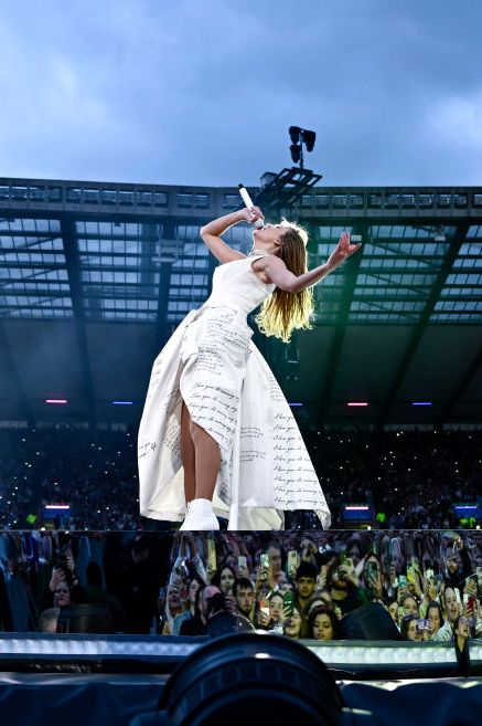 edinburgh, scotland june 07 editorial use only no book covers taylor swift performs at scottish gas murrayfield stadium on june 07, 2024 in edinburgh, scotland photo by gareth cattermoletas24getty images for tas rights management 
