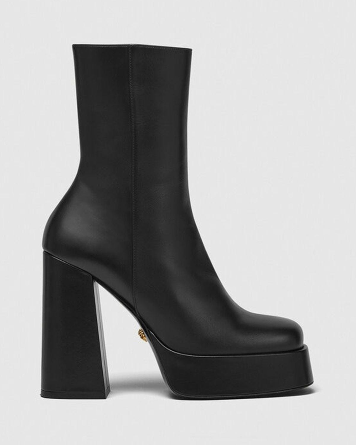 Medusa Aevitas leather platform boots