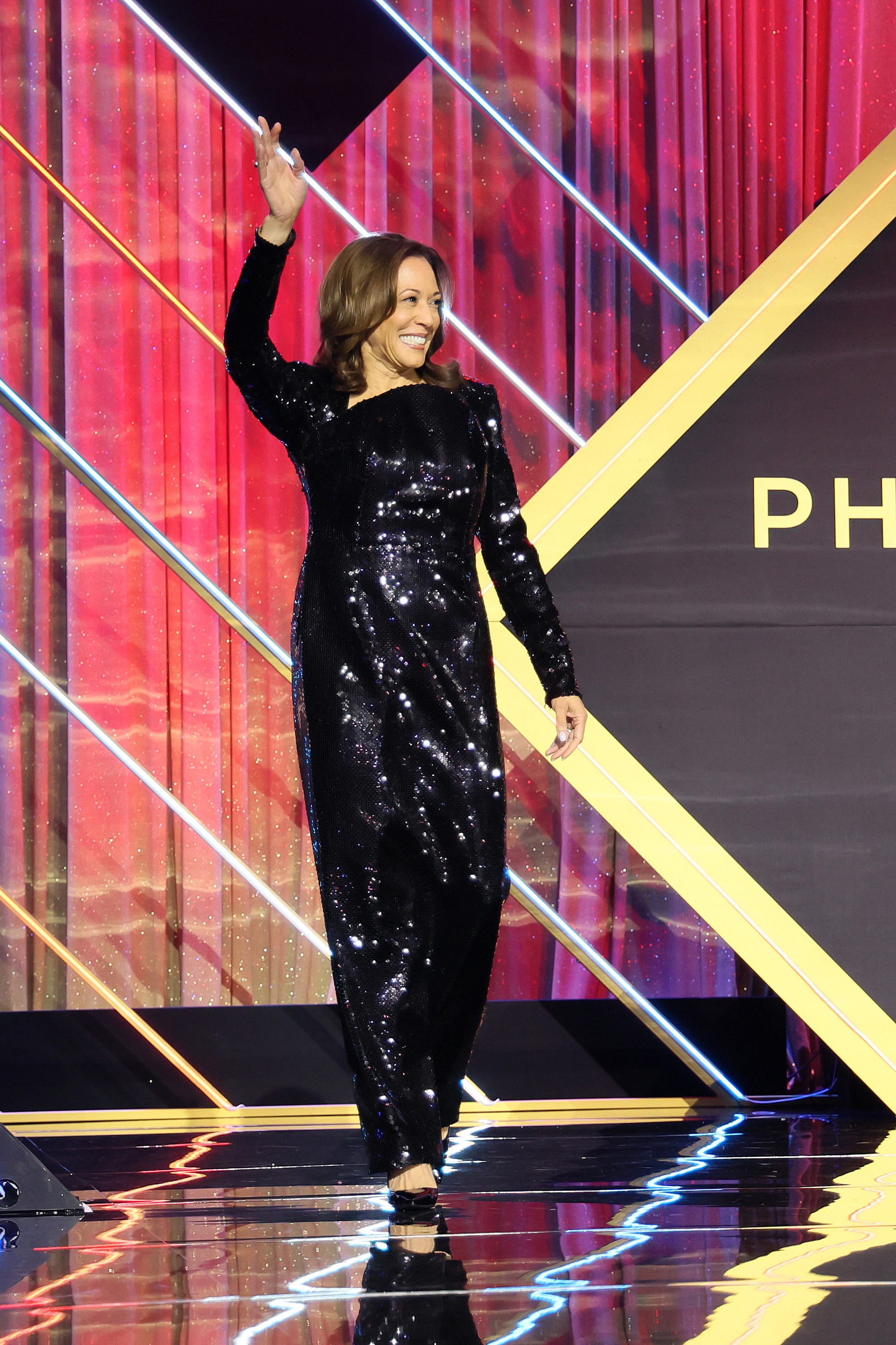 kamala harris at the congressional black caucus foundation's 53rd annual legislative conference annual phoenix awards dinner